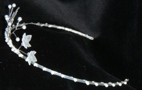 Side view of Maple Leaf & Pearl Beads Tiara